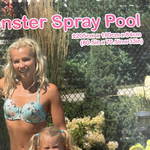 SunClub Monster Spray Pool - Picture 3 of 4